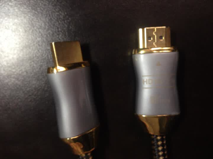 seenda HDMI數(shù)字高清線 24K鍍金接頭-金色1.5米--看上去很是不錯(cuò),金燦燦的插頭,黑金相間的